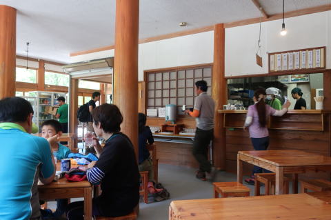 横尾山荘食堂